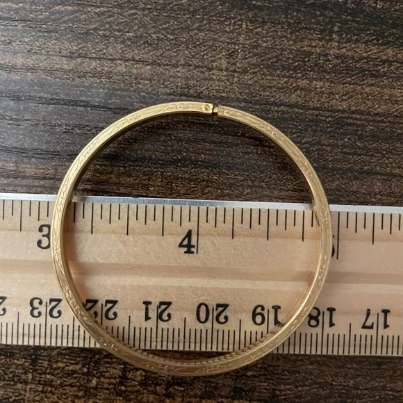 Victorian tested 9k solid gold baby bangle bracelet antique floral engraved - Picture 9 of 10